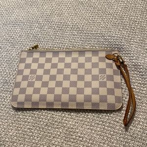 Louis Vuitton Pochette
